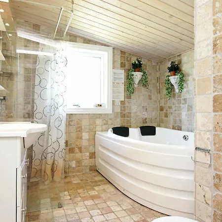 Holiday home Four-bedroom Holiday In 5 *