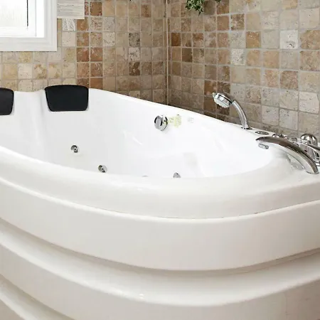 Four-bedroom Holiday In 5 Holiday home *