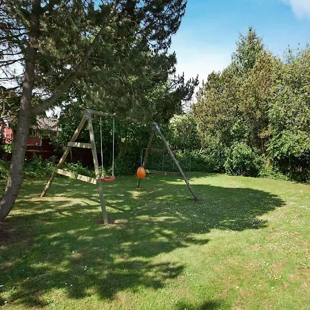 Four-bedroom Holiday In 5 Holiday home