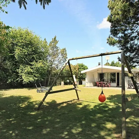 Holiday home Four-bedroom Holiday In 5 *