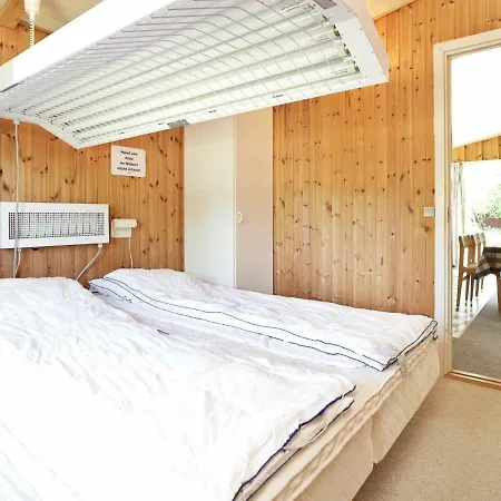 Four-bedroom Holiday In 5 * Dannemare