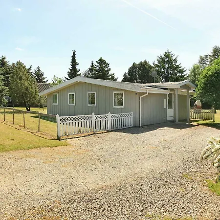 Four-bedroom Holiday In 5 Holiday home *